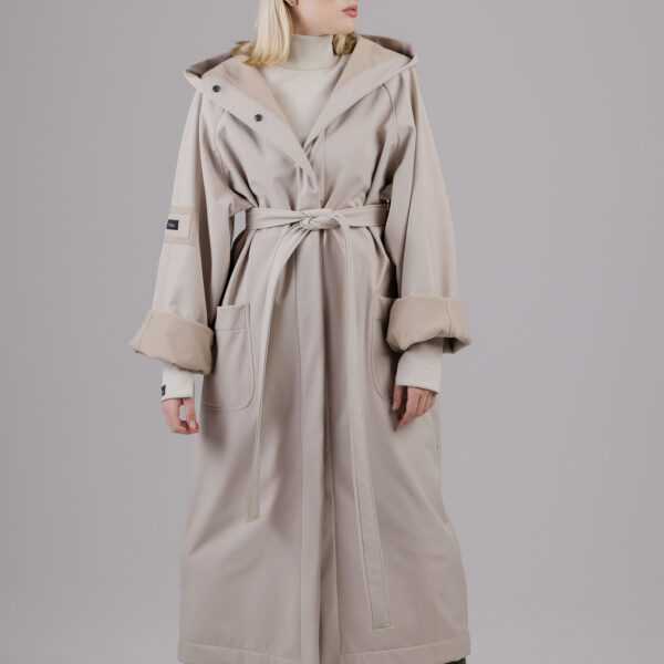 Kreminis oversized lietpaltis „DROP“