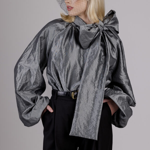 Pilka taftos palaidinė „POISE“