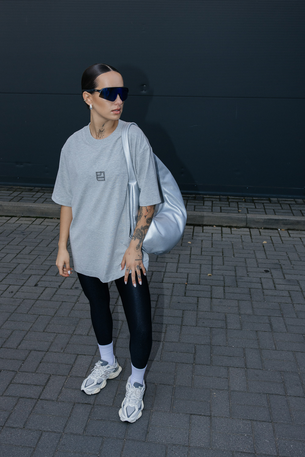 Pilki melanžiniai oversize marškinėliai