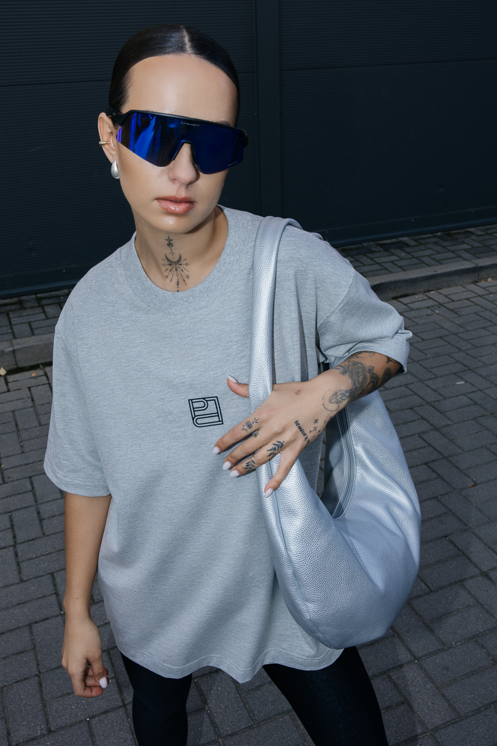 Pilki melanžiniai oversize marškinėliai - Image 2