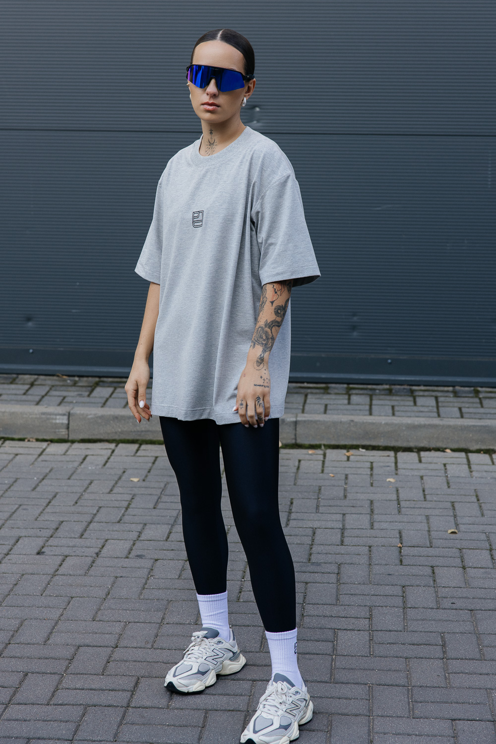 Pilki melanžiniai oversize marškinėliai - Image 7