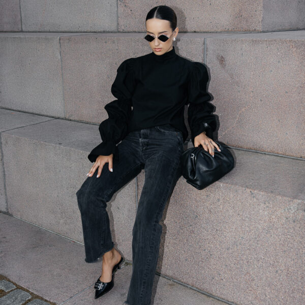 Juoda palaidinė „UMBRA“