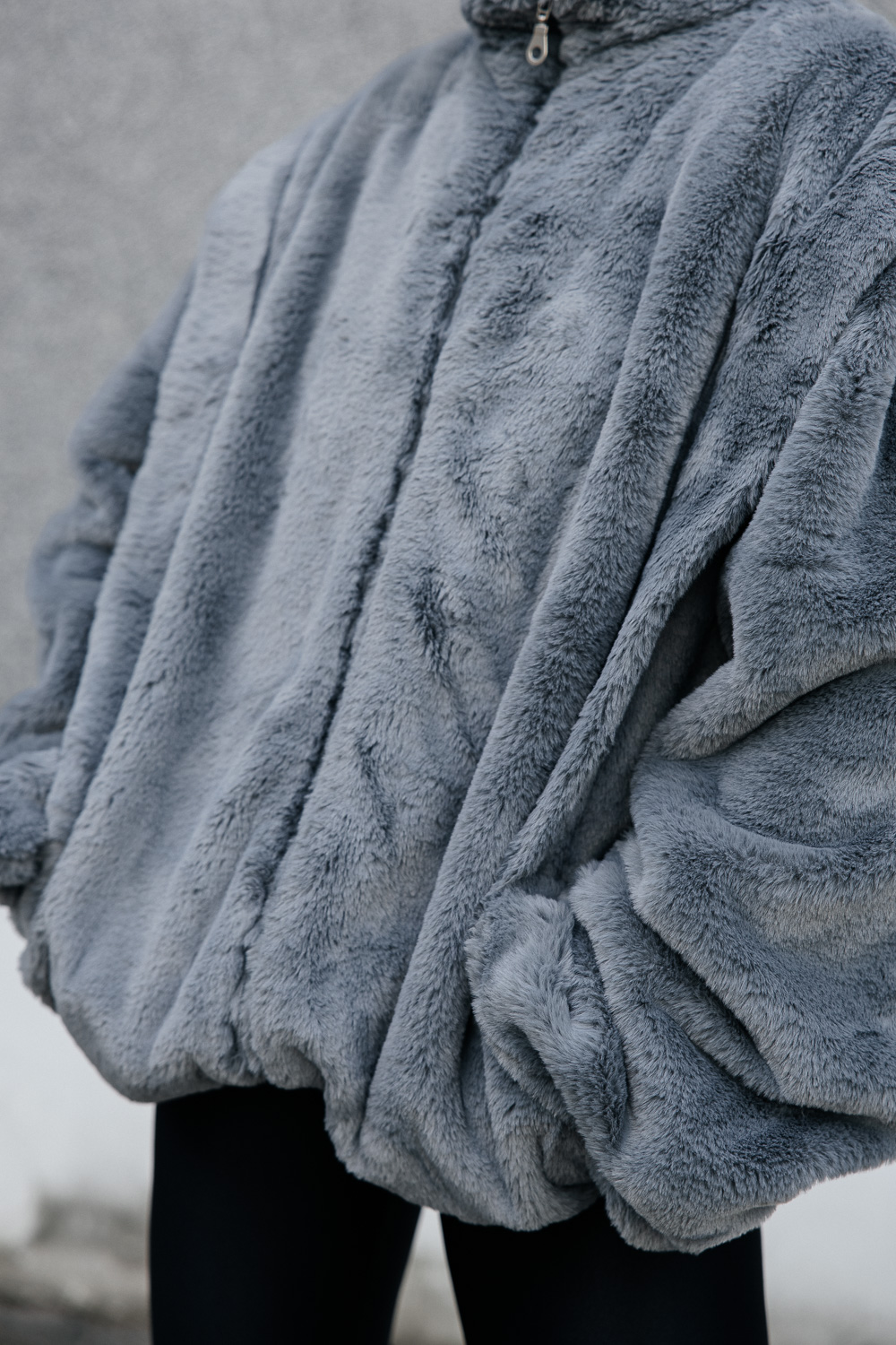 Pilkas kailinis švarkas „MUSE FAUX“ - Image 10