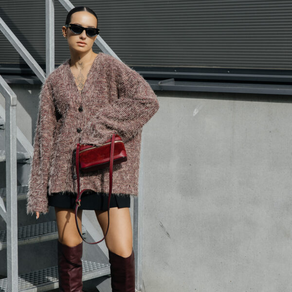 Margas megztinis „HUSH MIST“