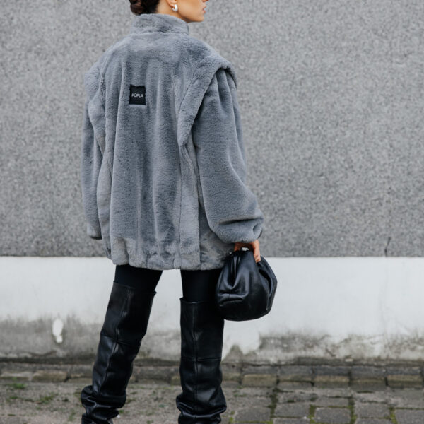 Pilkas kailinis švarkas „MUSE FAUX“