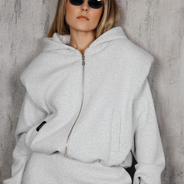 Šviesiai pilkas džemperis su kapišonu „MASS“