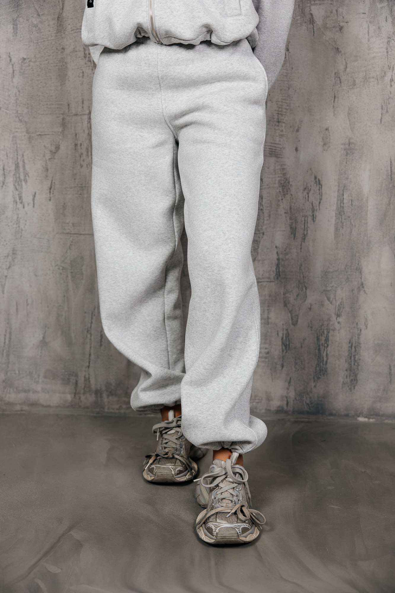 Šviesiai pilkos transformuojamos laisvalaikio kelnės „MASS“ - Image 5