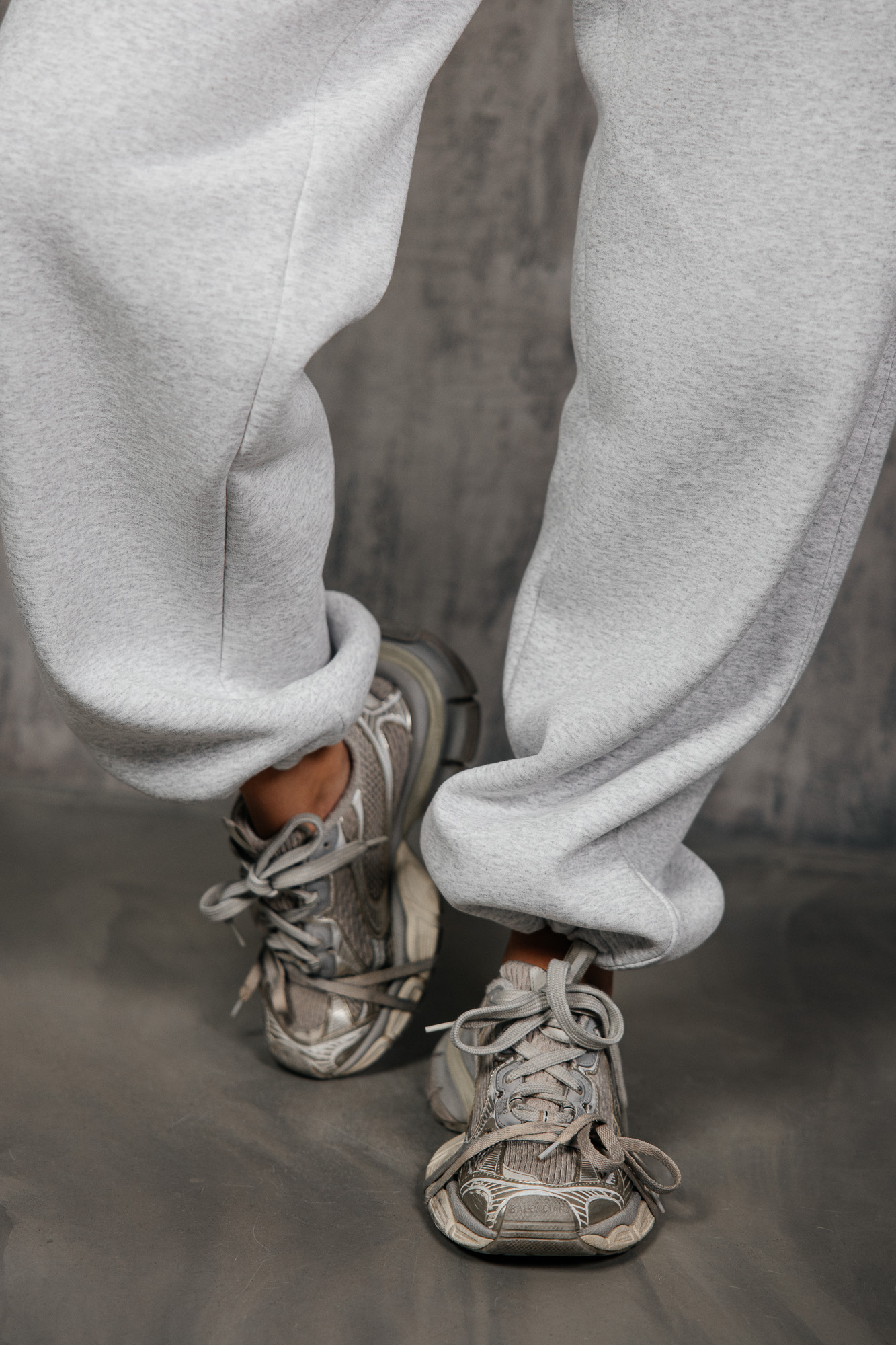 Šviesiai pilkos transformuojamos laisvalaikio kelnės „MASS“ - Image 6