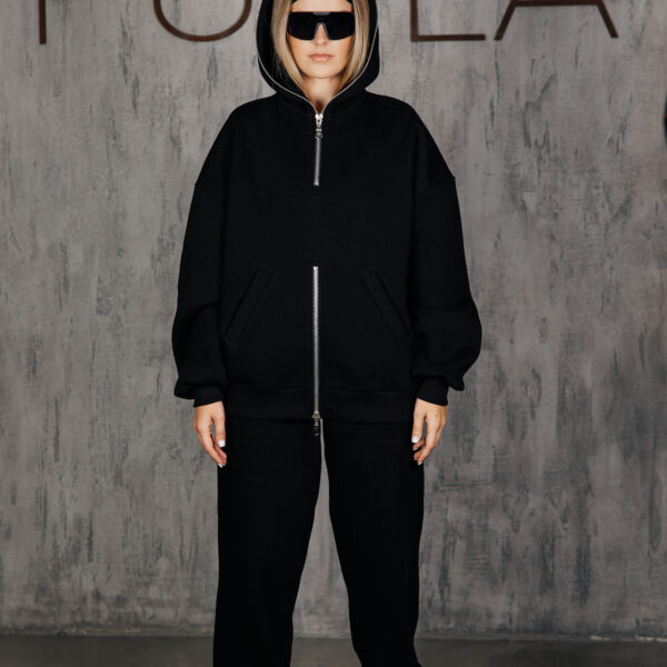 Juodas laisvalaikio kostiumėlis „VAULT“