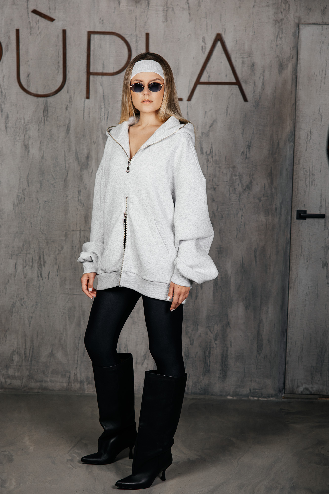 Šviesiai pilka galvos juosta „ARC“ - Image 50