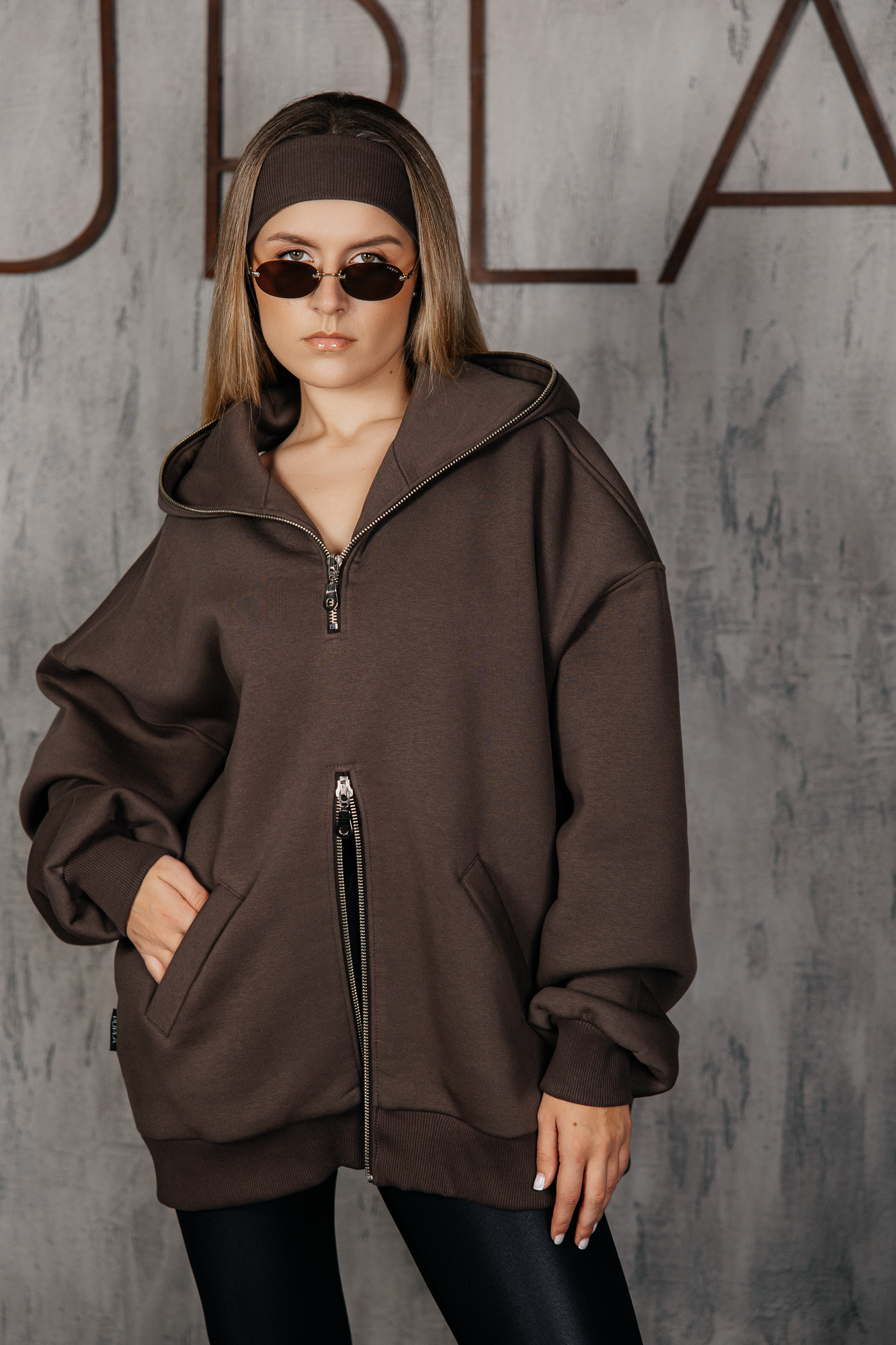 Rudas džemperis „VAULT“ - Image 9