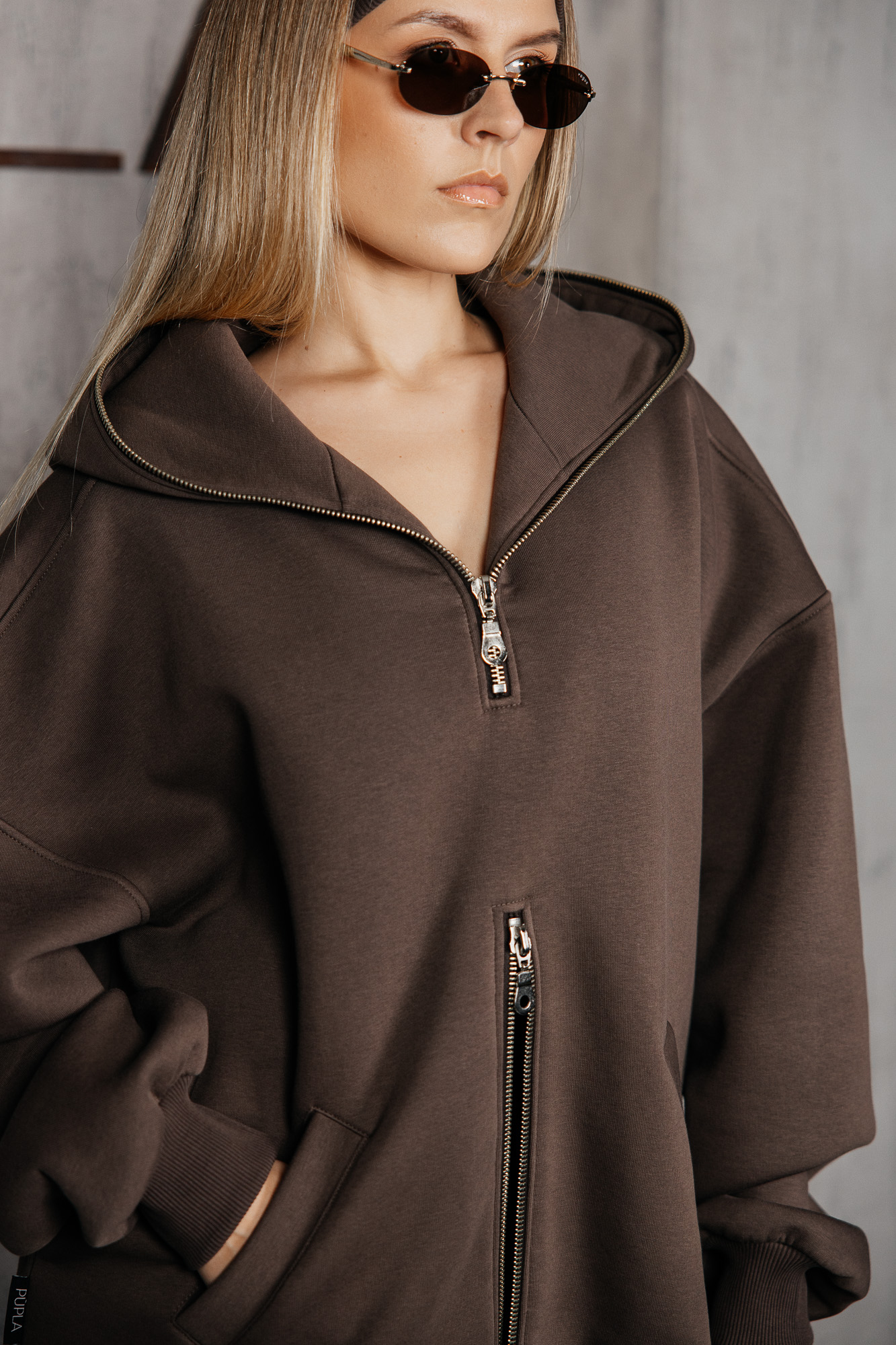 Rudas džemperis „VAULT“ - Image 7