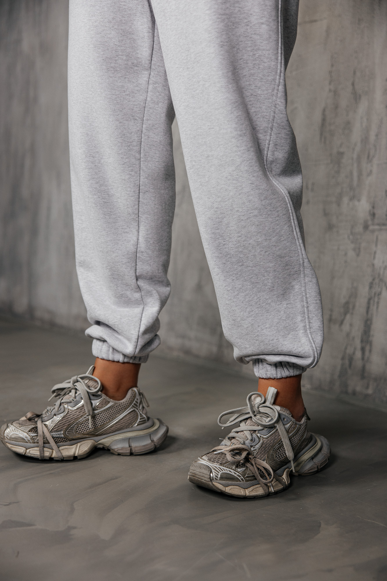 Šviesiai pilkos klasikinės laisvalaikio kelnės „SHIFT“ - Image 6