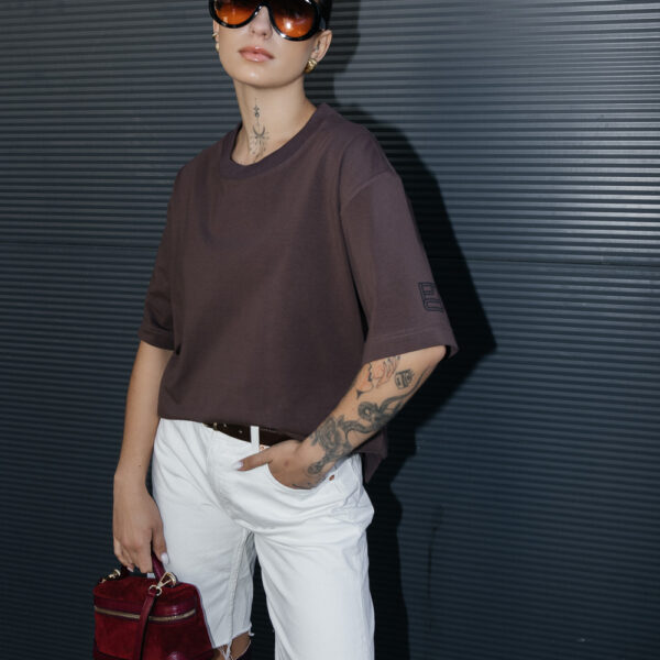 Rudi klasikiniai marškinėliai