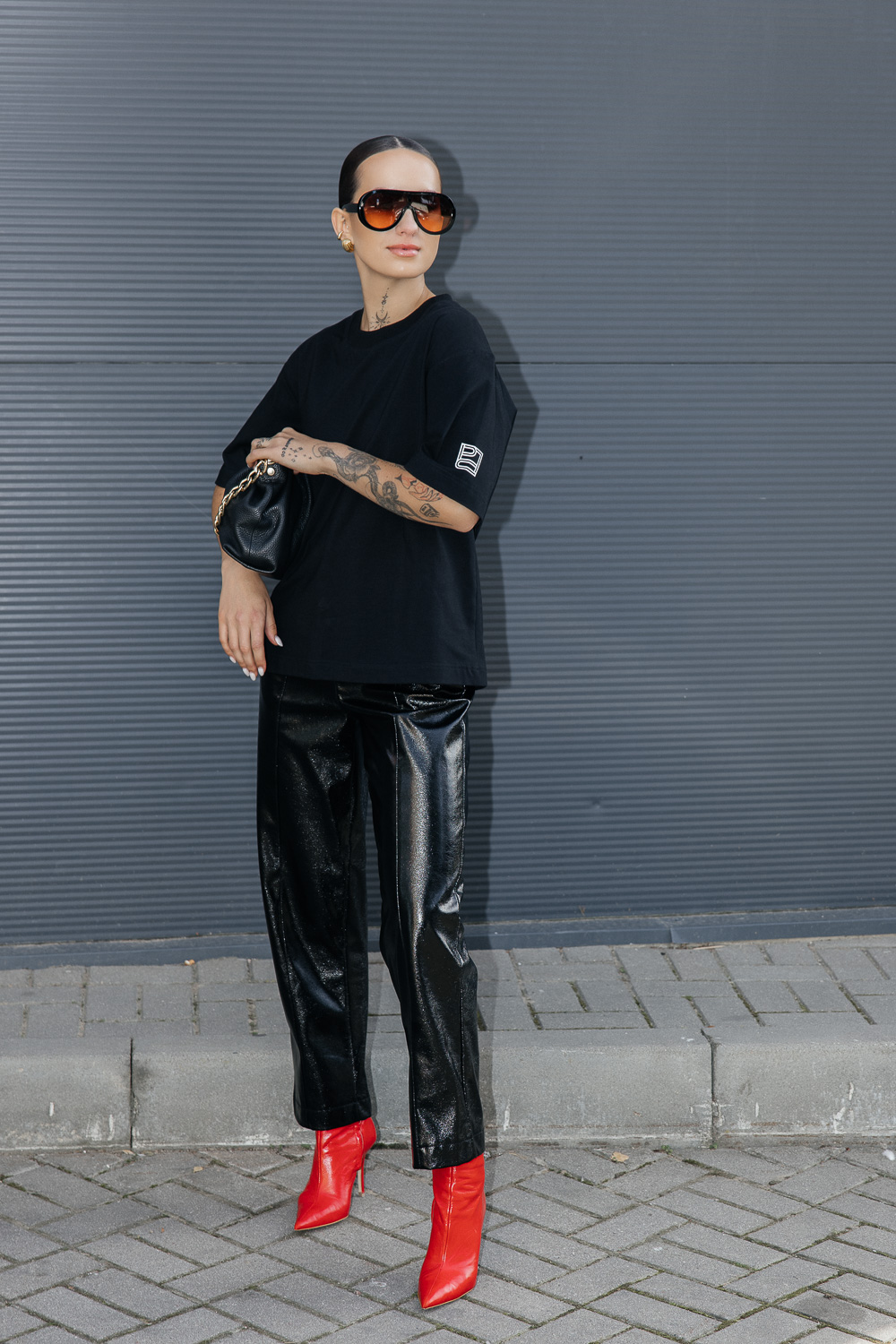 Juodi klasikiniai marškinėliai - Image 6