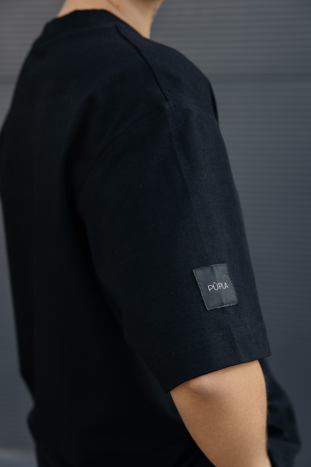 Juodi klasikiniai marškinėliai - Image 9