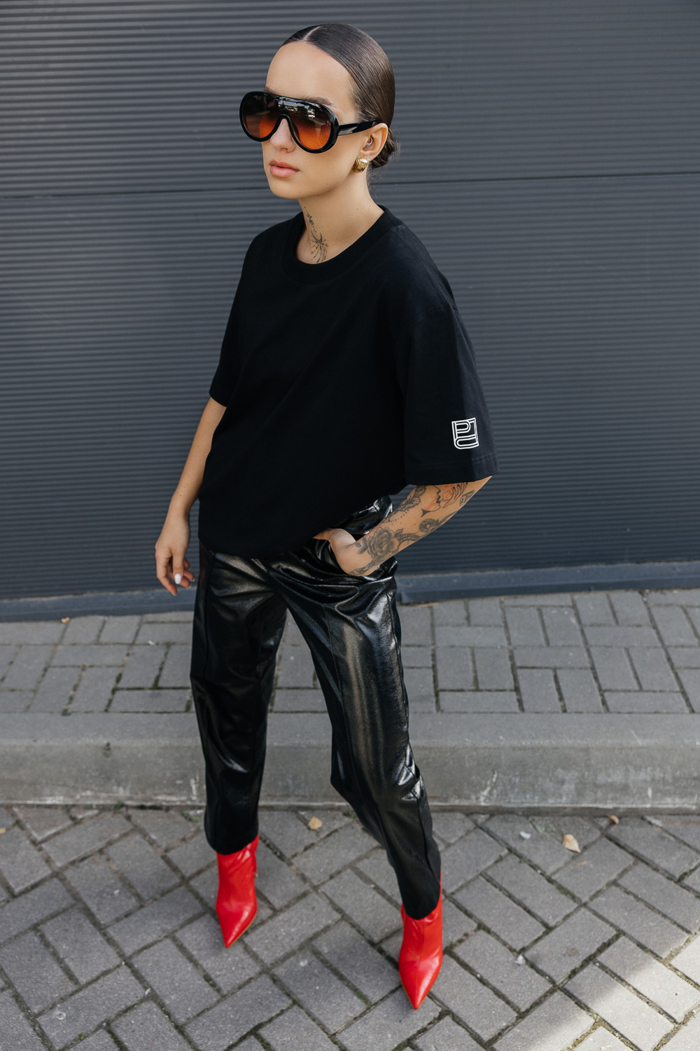 Juodi klasikiniai marškinėliai - Image 7