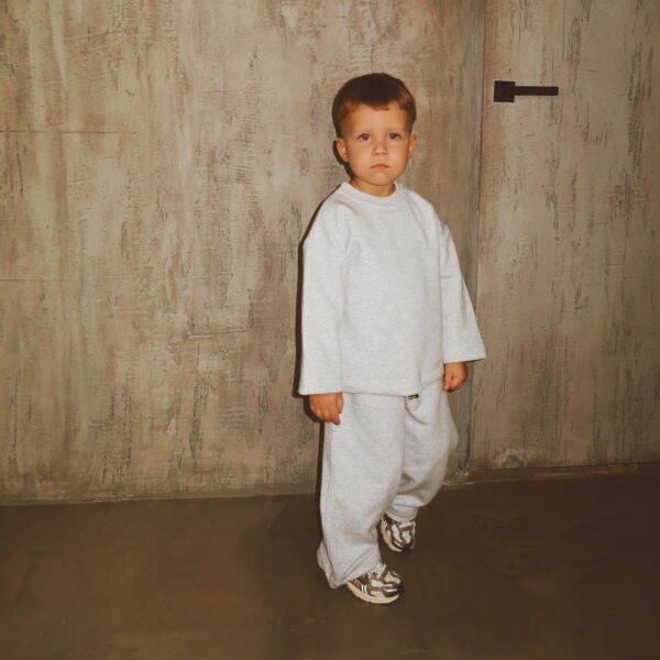 Šviesiai pilkas kostiumėlis „GROW SET“