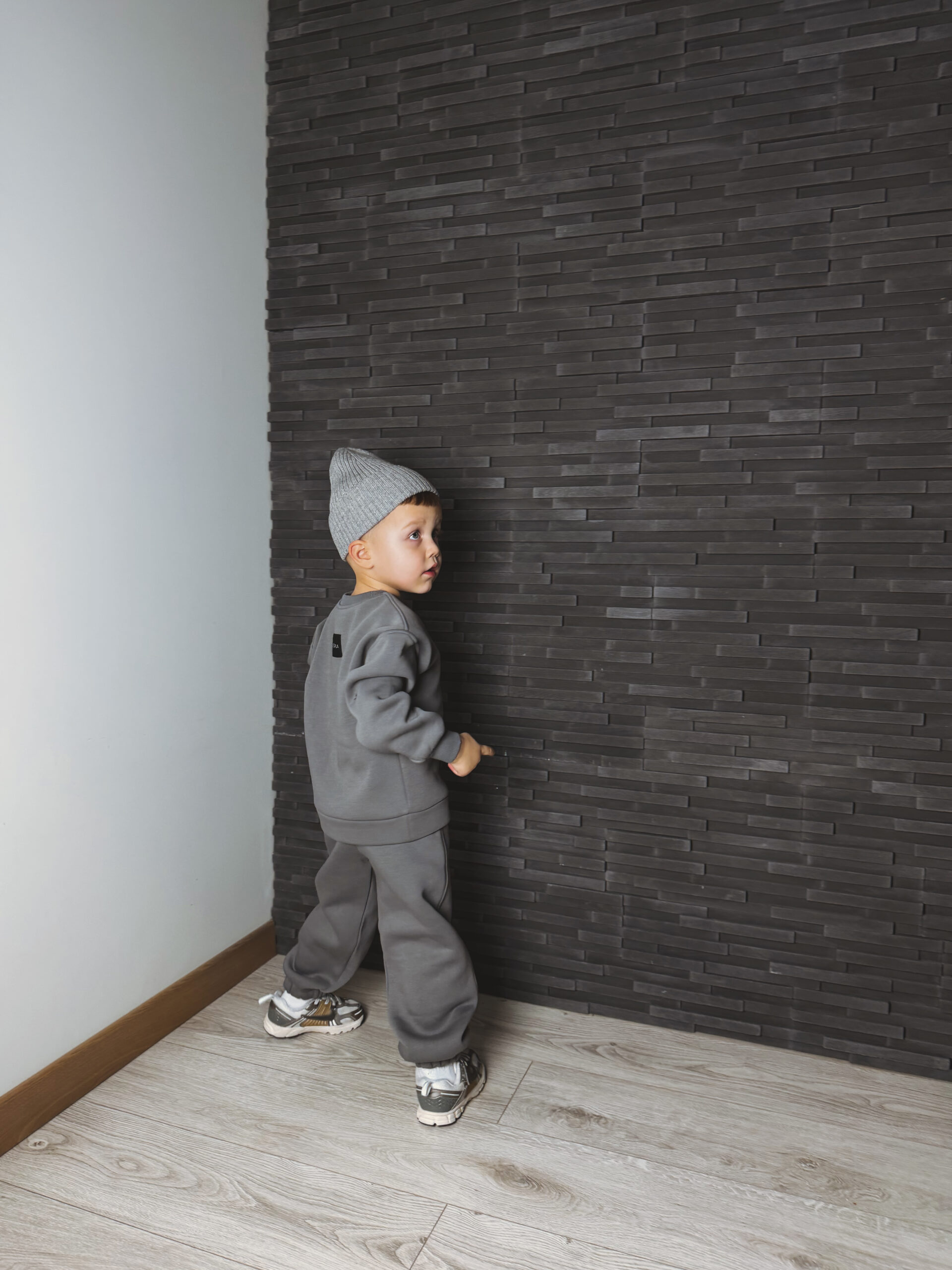 Pilkas kostiumėlis „NEST“ - Image 2