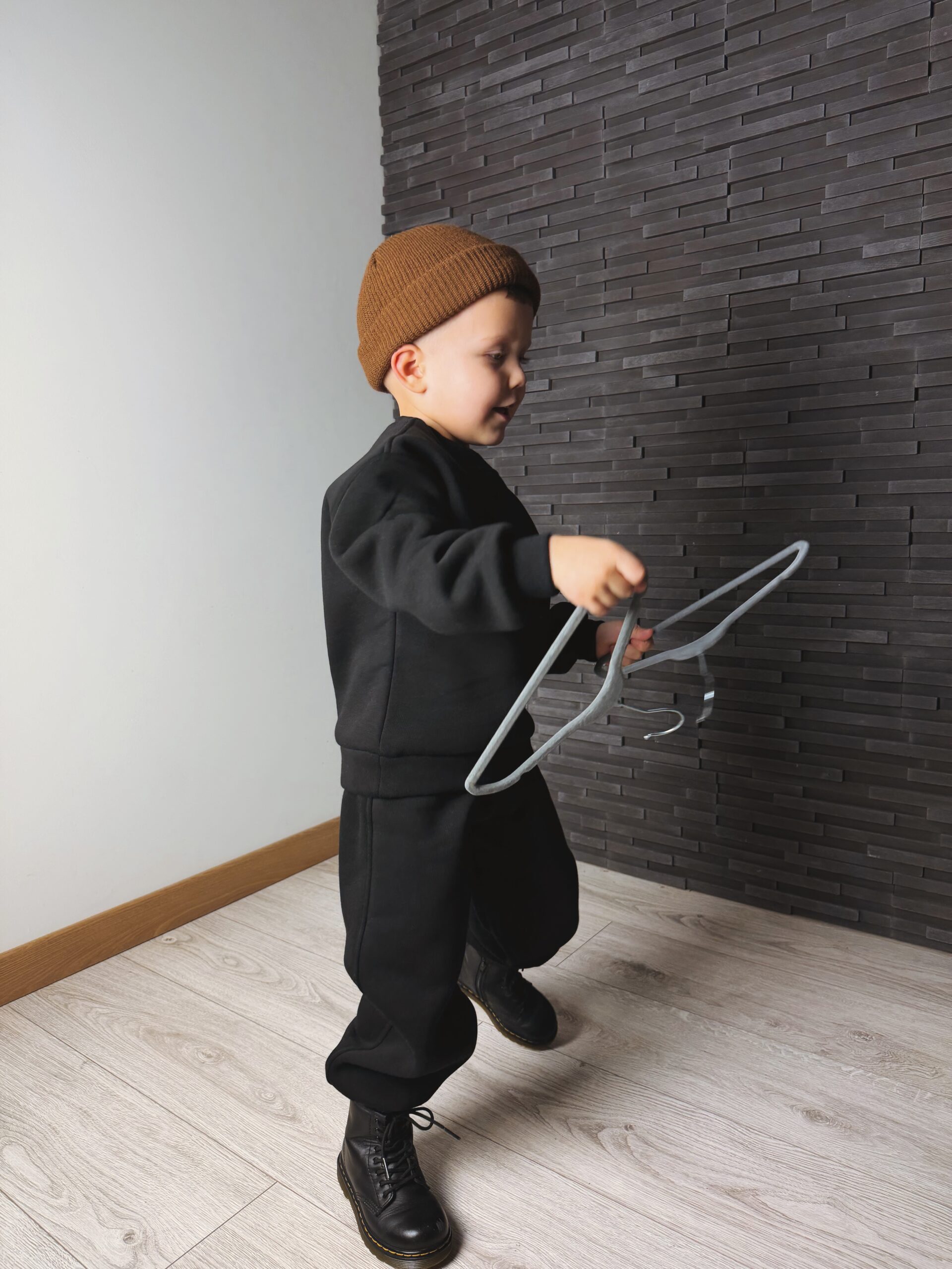 Juodas kostiumėlis „NEST“ - Image 5