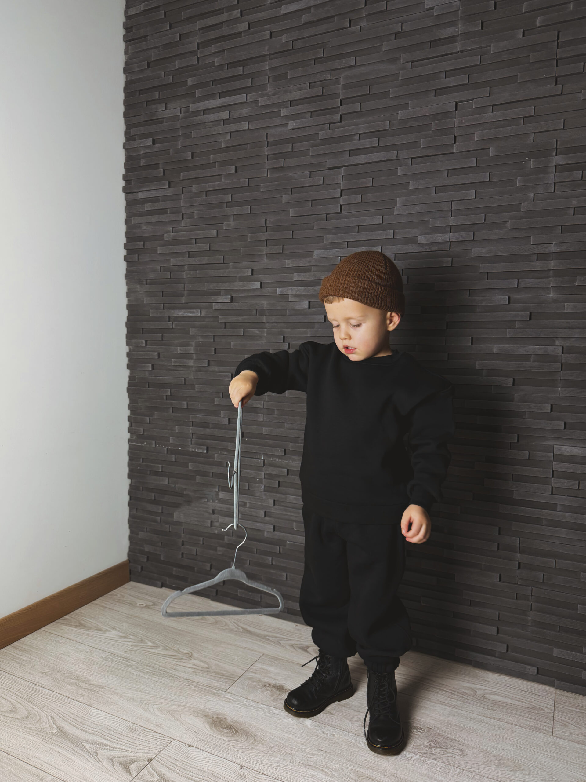 Juodas kostiumėlis „NEST“ - Image 2