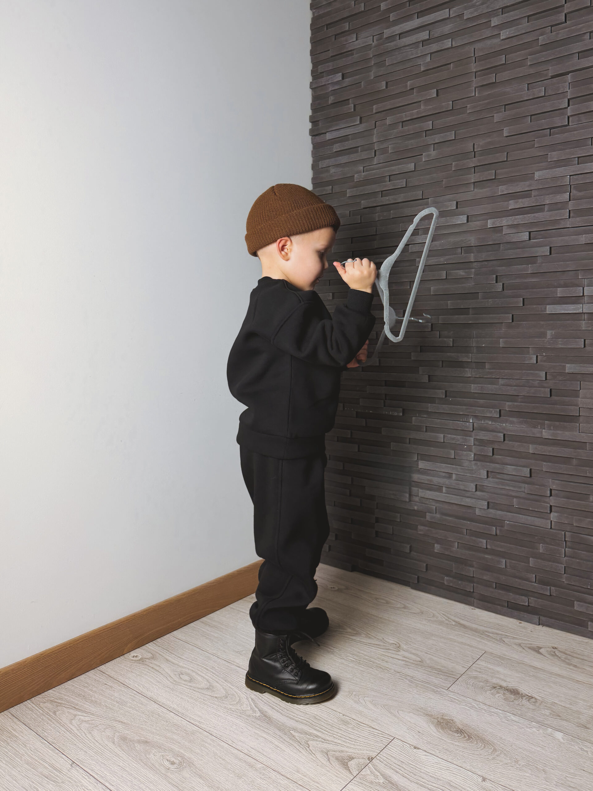 Juodas kostiumėlis „NEST“ - Image 4