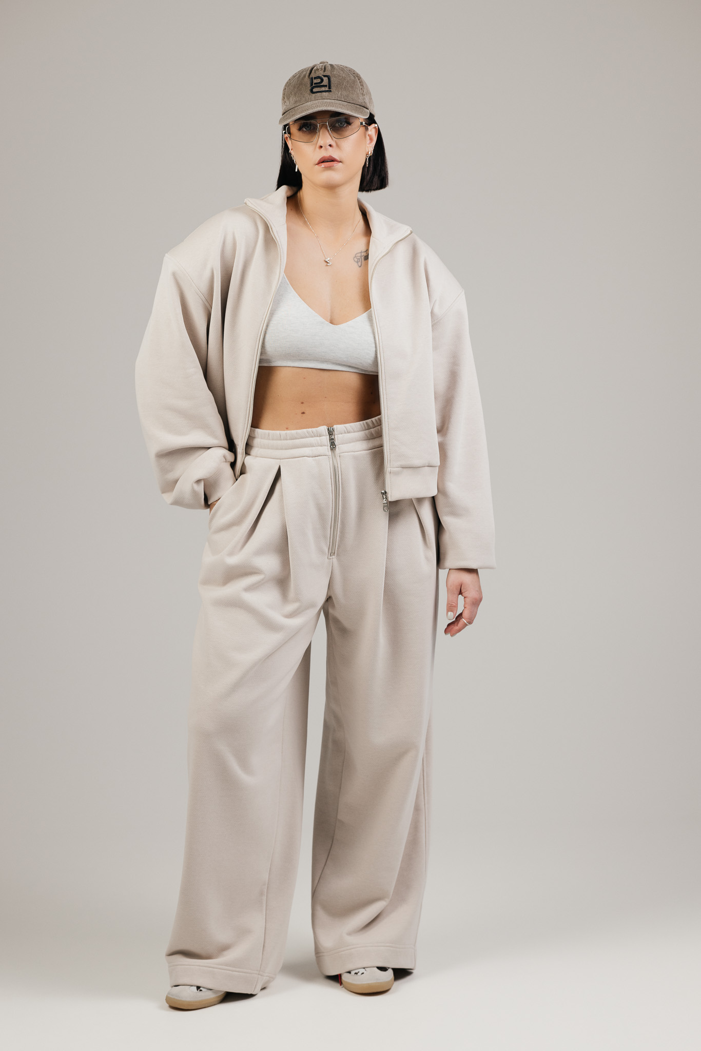 Kreminis džemperis „STATE“ - Image 3