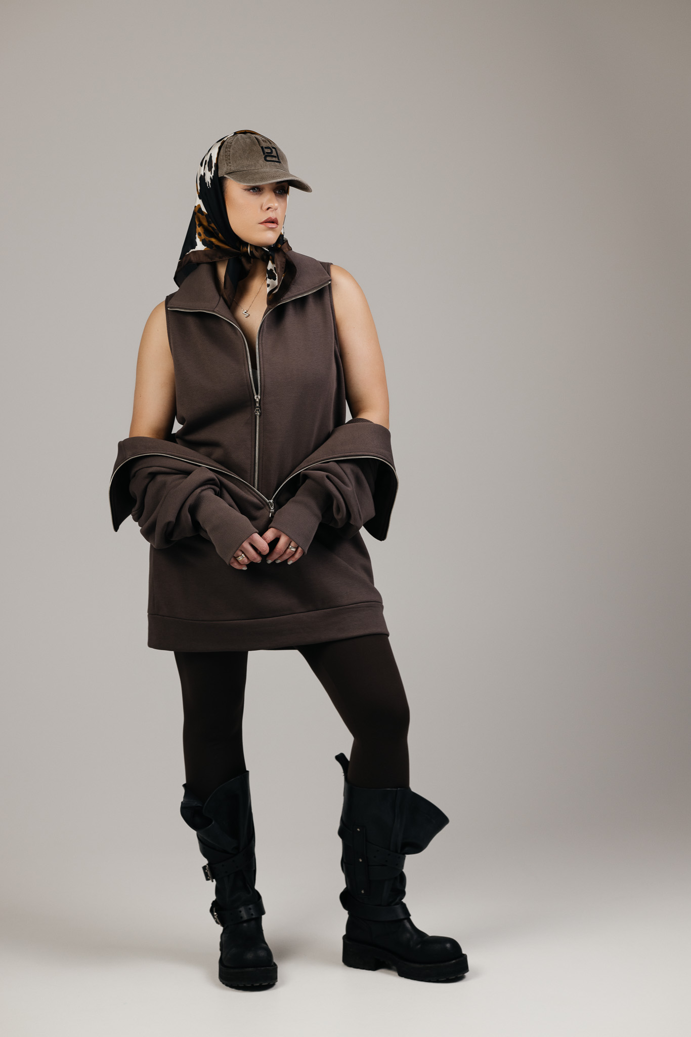 Rudas džemperis „DUAL“ - Image 6