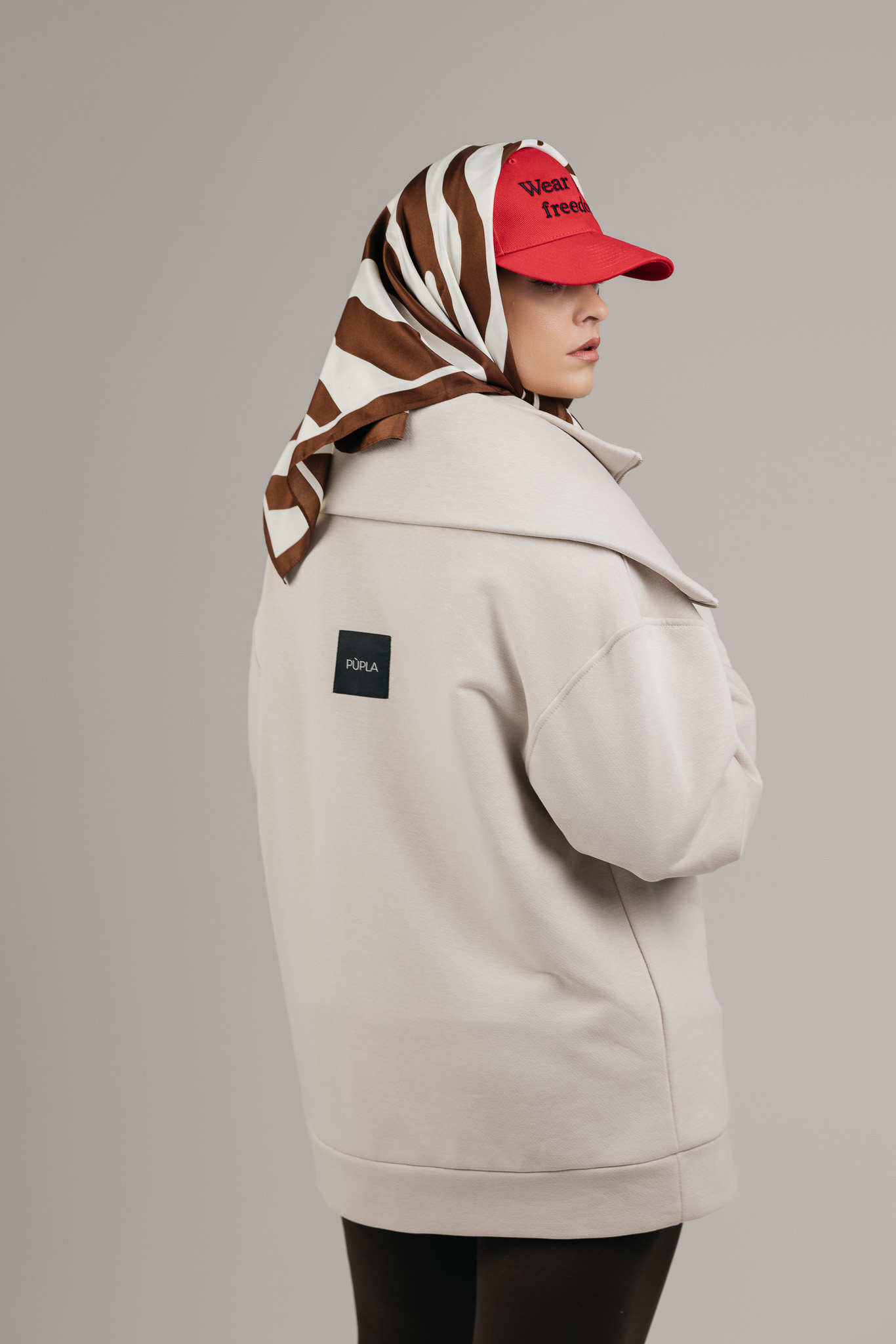 Kreminis džemperis „DUAL“ - Image 6