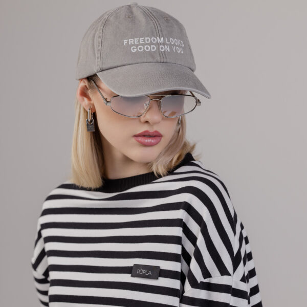 Pilka kepurė „FREEDOM LOOKS GOOD ON YOU“