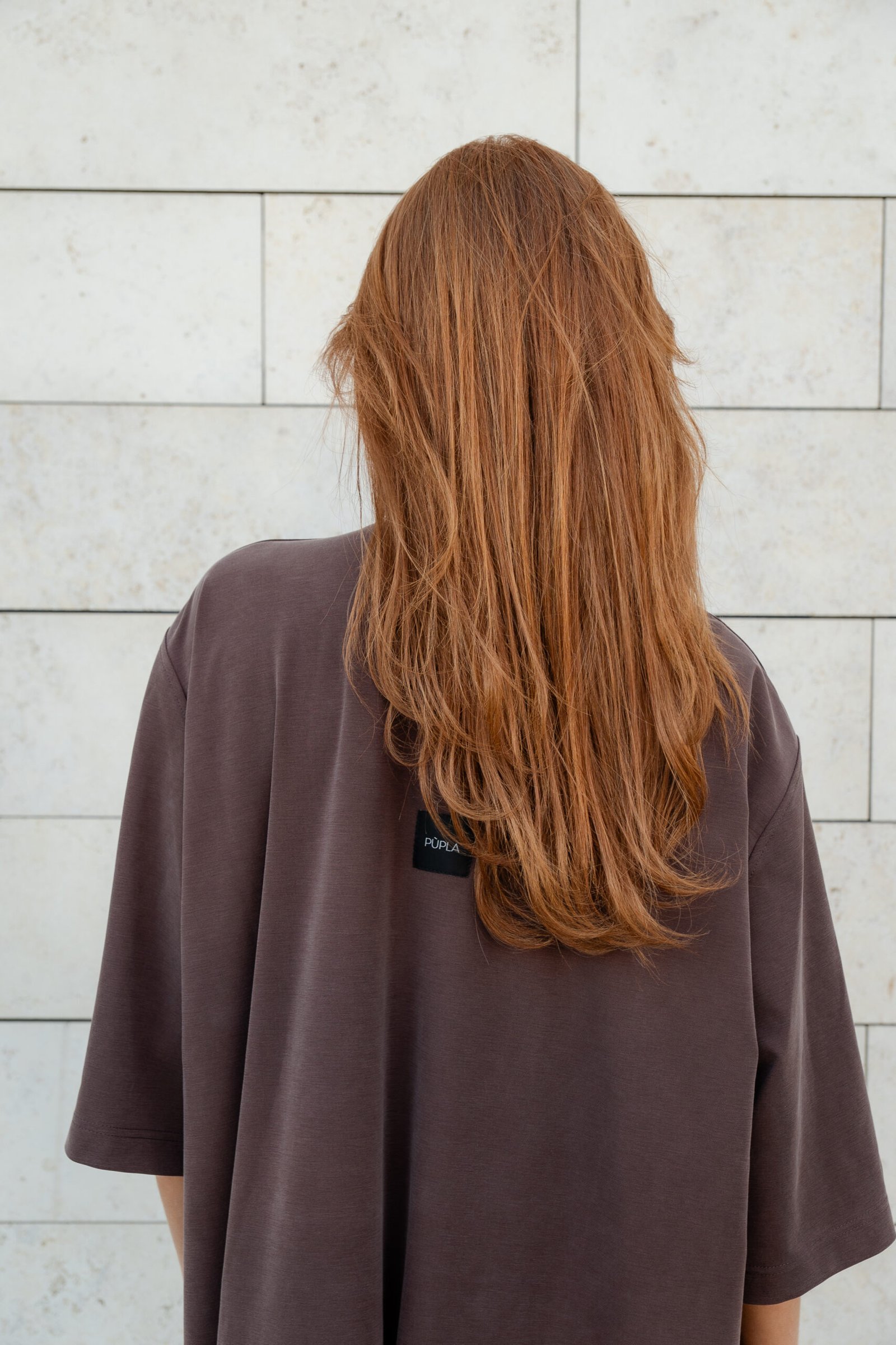 Ruda suknelė „FLOW CUT“ - Image 11